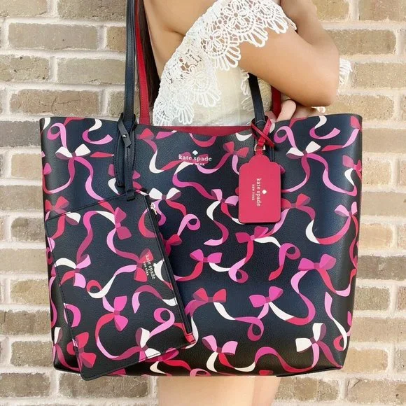 Kate Spade Large Reversible Tote + Detachable Wristlet - Picture 3 of 5